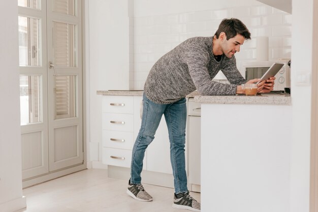 Professional Installation of Kitchen Cabinets